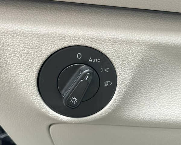 Фольксваген Джетта 2020 в Черновцах на Automoto.ua Черный Фольксваген Джетта, объемом двигателя 1.4 л и пробегом 94 тыс. км за 14700 $, фото 15 на Automoto.ua