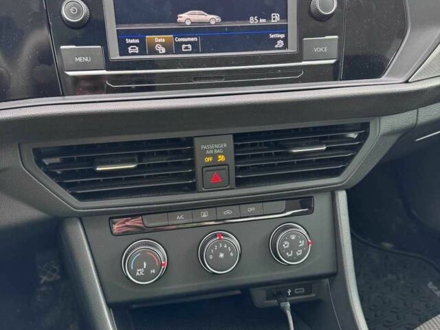 Чорний Фольксваген Джетта, об'ємом двигуна 1.4 л та пробігом 2 тис. км за 14200 $, фото 4 на Automoto.ua