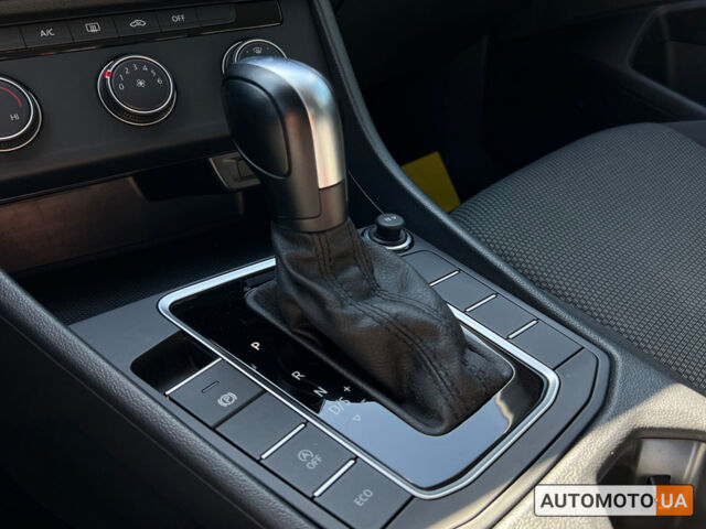 Черный Фольксваген Джетта, объемом двигателя 1.4 л и пробегом 67 тыс. км за 17200 $, фото 18 на Automoto.ua