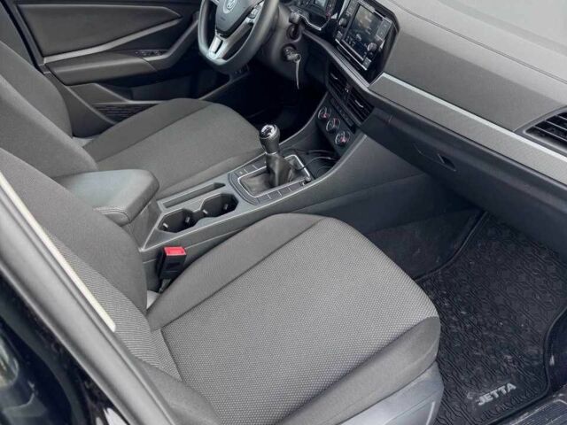 Чорний Фольксваген Джетта, об'ємом двигуна 1.4 л та пробігом 2 тис. км за 14200 $, фото 7 на Automoto.ua