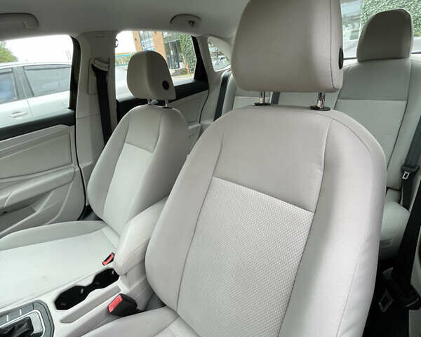 Фольксваген Джетта 2020 в Черновцах на Automoto.ua Черный Фольксваген Джетта, объемом двигателя 1.4 л и пробегом 94 тыс. км за 14700 $, фото 5 на Automoto.ua