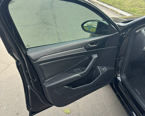 Черный Фольксваген Джетта, объемом двигателя 1.4 л и пробегом 105 тыс. км за 14200 $, фото 10 на Automoto.ua