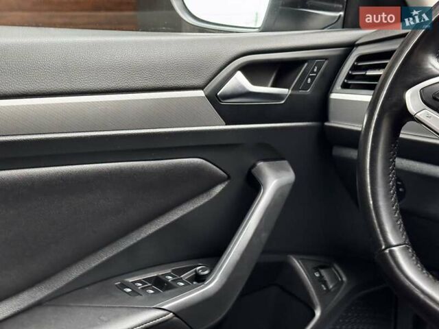 Черный Фольксваген Джетта, объемом двигателя 1.5 л и пробегом 181 тыс. км за 18500 $, фото 58 на Automoto.ua