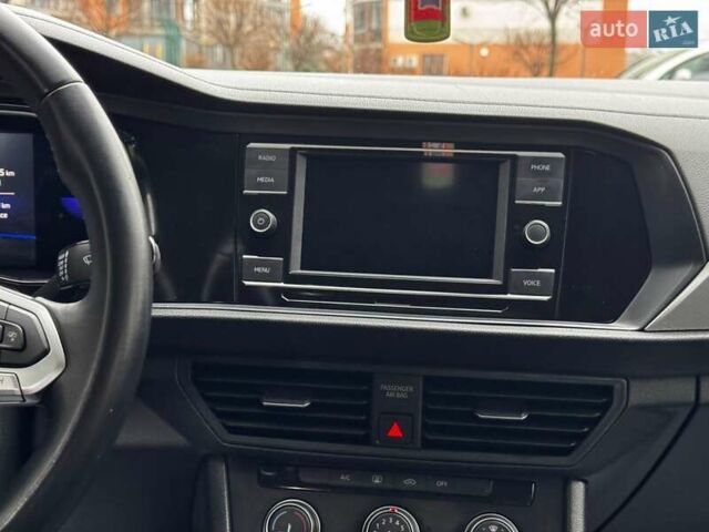 Черный Фольксваген Джетта, объемом двигателя 1.5 л и пробегом 181 тыс. км за 18500 $, фото 53 на Automoto.ua