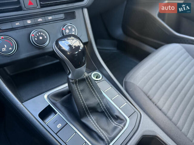 Чорний Фольксваген Джетта, об'ємом двигуна 1.5 л та пробігом 181 тис. км за 15000 $, фото 20 на Automoto.ua