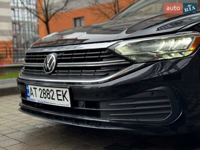 Черный Фольксваген Джетта, объемом двигателя 1.5 л и пробегом 181 тыс. км за 18500 $, фото 5 на Automoto.ua