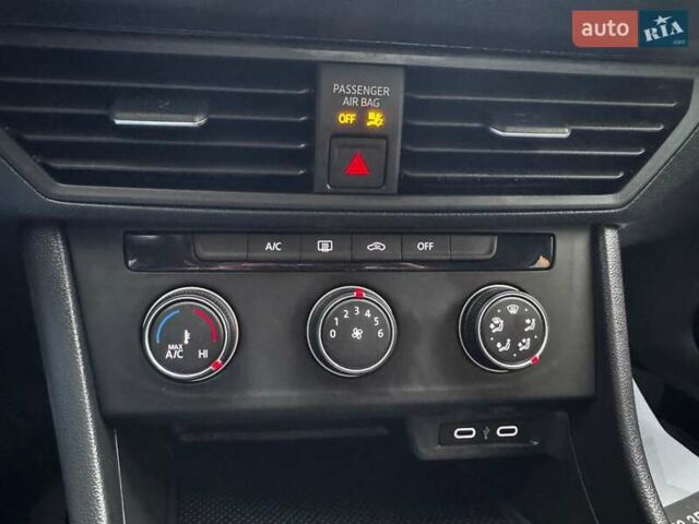 Черный Фольксваген Джетта, объемом двигателя 1.5 л и пробегом 181 тыс. км за 18500 $, фото 67 на Automoto.ua