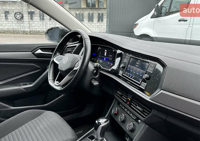 Черный Фольксваген Джетта, объемом двигателя 1.5 л и пробегом 130 тыс. км за 16900 $, фото 12 на Automoto.ua