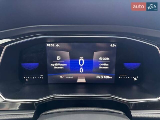 Черный Фольксваген Джетта, объемом двигателя 1.5 л и пробегом 181 тыс. км за 18500 $, фото 62 на Automoto.ua