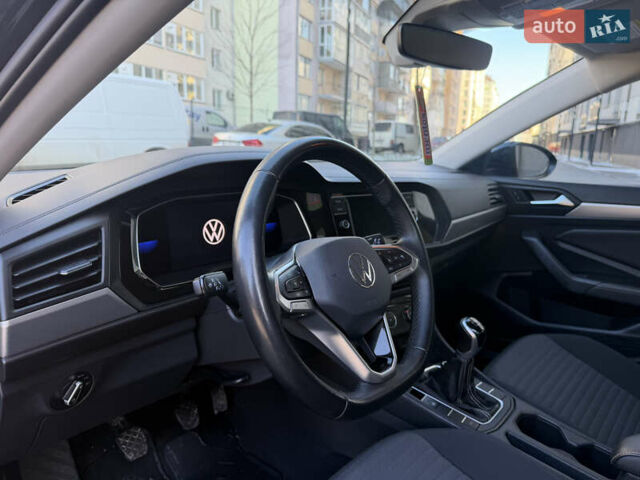 Чорний Фольксваген Джетта, об'ємом двигуна 1.5 л та пробігом 181 тис. км за 15000 $, фото 18 на Automoto.ua