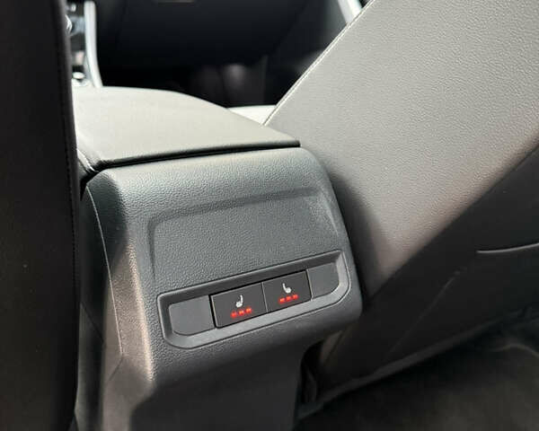 Чорний Фольксваген Джетта, об'ємом двигуна 1.5 л та пробігом 7 тис. км за 23499 $, фото 65 на Automoto.ua