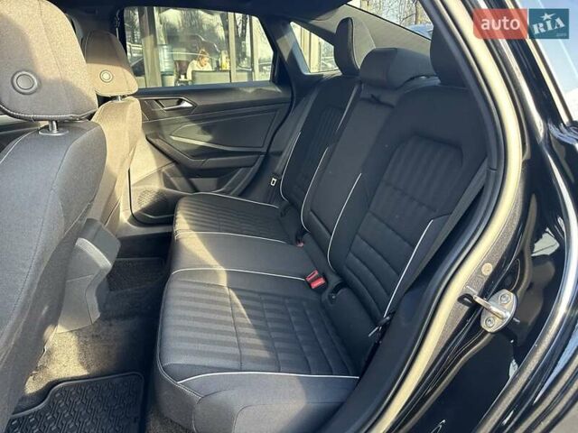 Черный Фольксваген Джетта, объемом двигателя 1.5 л и пробегом 41 тыс. км за 20900 $, фото 32 на Automoto.ua