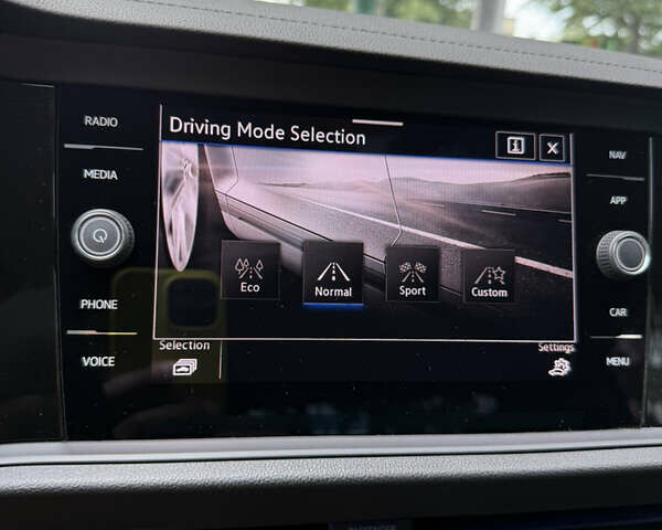 Чорний Фольксваген Джетта, об'ємом двигуна 1.5 л та пробігом 7 тис. км за 23499 $, фото 80 на Automoto.ua