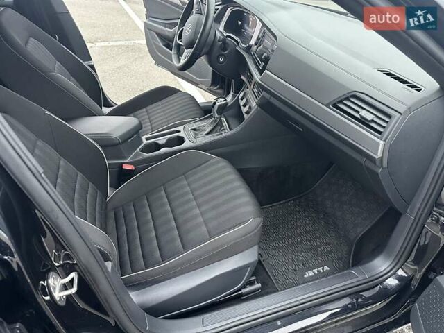 Черный Фольксваген Джетта, объемом двигателя 1.5 л и пробегом 40 тыс. км за 20000 $, фото 18 на Automoto.ua