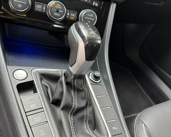 Чорний Фольксваген Джетта, об'ємом двигуна 1.5 л та пробігом 7 тис. км за 23499 $, фото 47 на Automoto.ua