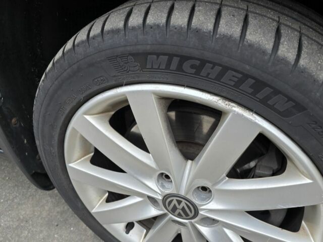 Черный Фольксваген Джетта, объемом двигателя 2 л и пробегом 225 тыс. км за 8200 $, фото 21 на Automoto.ua