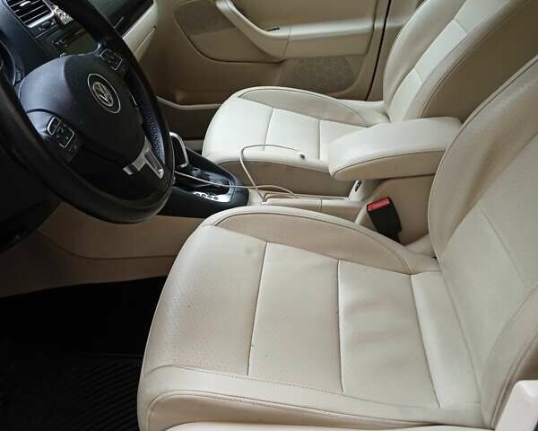 Черный Фольксваген Джетта, объемом двигателя 2.48 л и пробегом 170 тыс. км за 8200 $, фото 14 на Automoto.ua