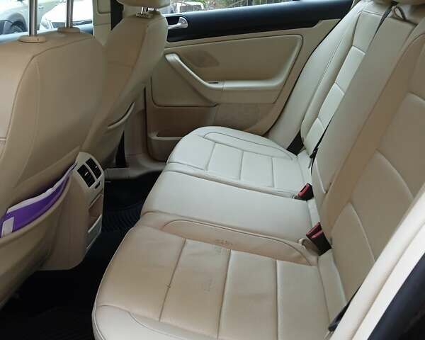 Черный Фольксваген Джетта, объемом двигателя 2.48 л и пробегом 170 тыс. км за 8200 $, фото 10 на Automoto.ua