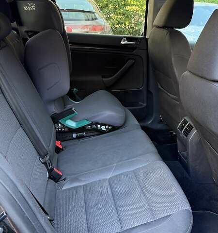 Черный Фольксваген Джетта, объемом двигателя 2.48 л и пробегом 111 тыс. км за 8600 $, фото 12 на Automoto.ua