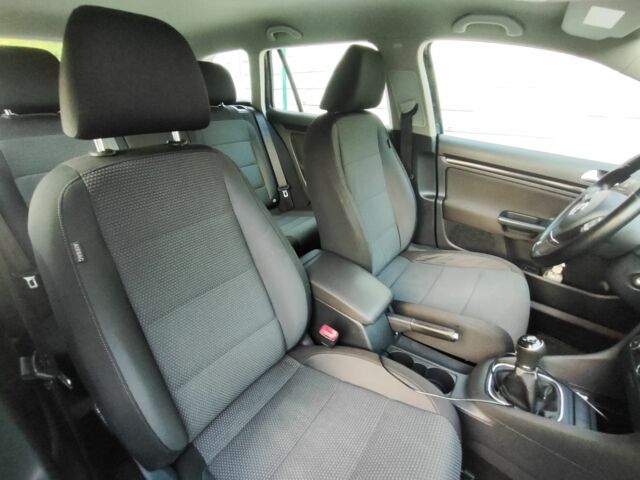 Чорний Фольксваген Джетта, об'ємом двигуна 2.5 л та пробігом 300 тис. км за 9500 $, фото 18 на Automoto.ua