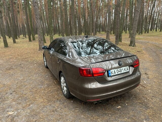 Коричневий Фольксваген Джетта, об'ємом двигуна 2.5 л та пробігом 250 тис. км за 7700 $, фото 3 на Automoto.ua