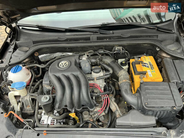 Коричневий Фольксваген Джетта, об'ємом двигуна 1.98 л та пробігом 270 тис. км за 7000 $, фото 4 на Automoto.ua