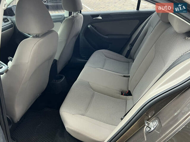 Коричневый Фольксваген Джетта, объемом двигателя 1.98 л и пробегом 330 тыс. км за 7800 $, фото 7 на Automoto.ua