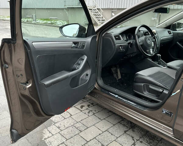 Коричневый Фольксваген Джетта, объемом двигателя 1.6 л и пробегом 223 тыс. км за 10550 $, фото 21 на Automoto.ua