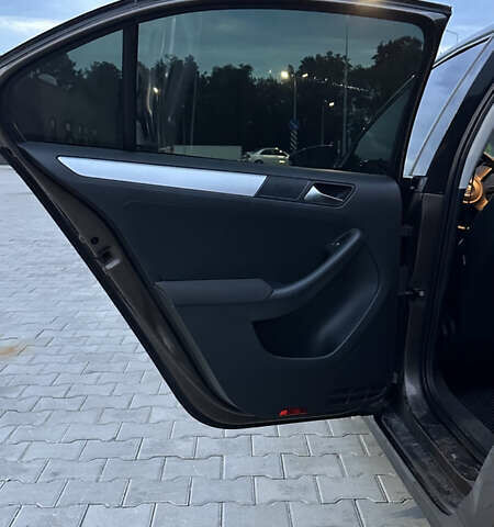 Коричневый Фольксваген Джетта, объемом двигателя 1.39 л и пробегом 261 тыс. км за 9000 $, фото 18 на Automoto.ua