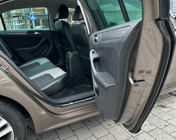 Коричневый Фольксваген Джетта, объемом двигателя 1.6 л и пробегом 223 тыс. км за 10550 $, фото 12 на Automoto.ua