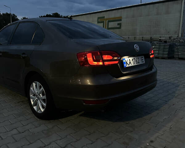 Коричневый Фольксваген Джетта, объемом двигателя 1.39 л и пробегом 261 тыс. км за 9000 $, фото 22 на Automoto.ua