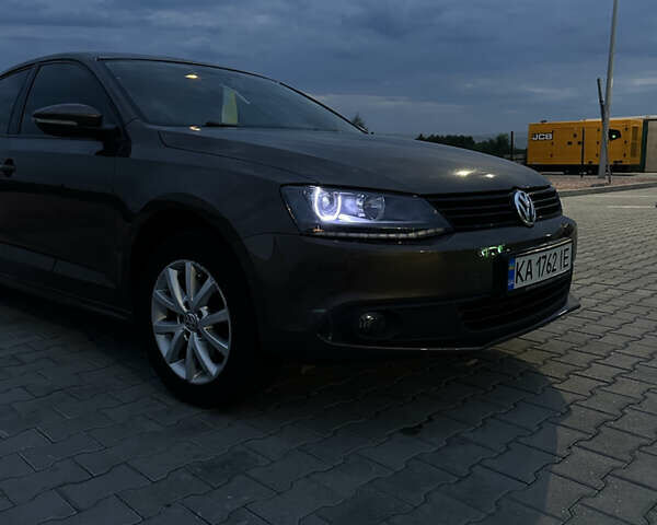 Коричневый Фольксваген Джетта, объемом двигателя 1.39 л и пробегом 261 тыс. км за 9000 $, фото 21 на Automoto.ua