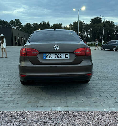 Коричневый Фольксваген Джетта, объемом двигателя 1.39 л и пробегом 261 тыс. км за 9000 $, фото 4 на Automoto.ua