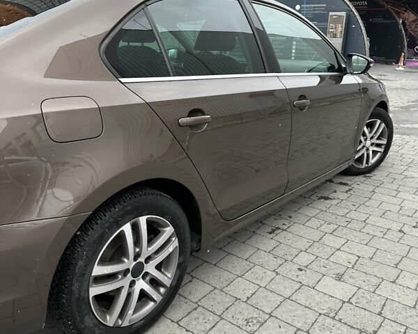 Коричневый Фольксваген Джетта, объемом двигателя 1.6 л и пробегом 223 тыс. км за 10550 $, фото 5 на Automoto.ua