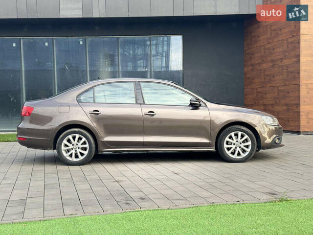 Коричневый Фольксваген Джетта, объемом двигателя 1.39 л и пробегом 191 тыс. км за 7300 $, фото 2 на Automoto.ua