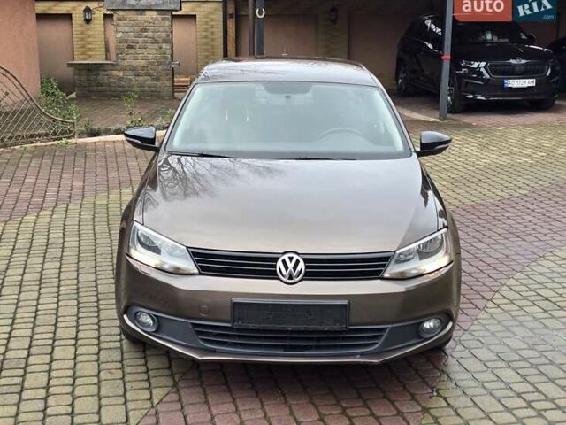 Коричневый Фольксваген Джетта, объемом двигателя 1.39 л и пробегом 190 тыс. км за 6999 $, фото 4 на Automoto.ua