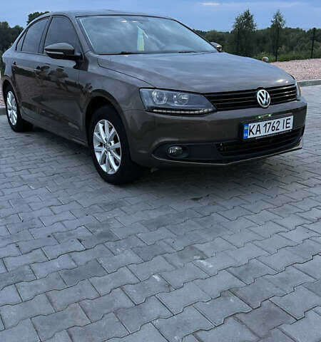 Коричневый Фольксваген Джетта, объемом двигателя 1.39 л и пробегом 261 тыс. км за 9000 $, фото 6 на Automoto.ua