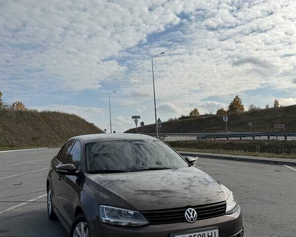 Коричневый Фольксваген Джетта, объемом двигателя 1.39 л и пробегом 185 тыс. км за 8700 $, фото 3 на Automoto.ua