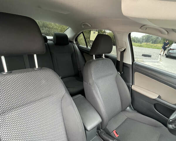 Коричневый Фольксваген Джетта, объемом двигателя 2 л и пробегом 259 тыс. км за 7999 $, фото 11 на Automoto.ua