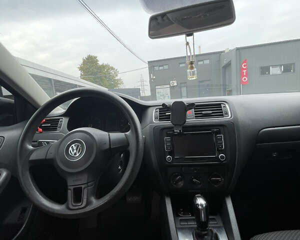 Коричневый Фольксваген Джетта, объемом двигателя 2 л и пробегом 259 тыс. км за 7999 $, фото 25 на Automoto.ua