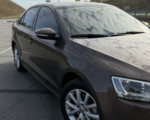 Коричневый Фольксваген Джетта, объемом двигателя 1.39 л и пробегом 185 тыс. км за 8700 $, фото 2 на Automoto.ua