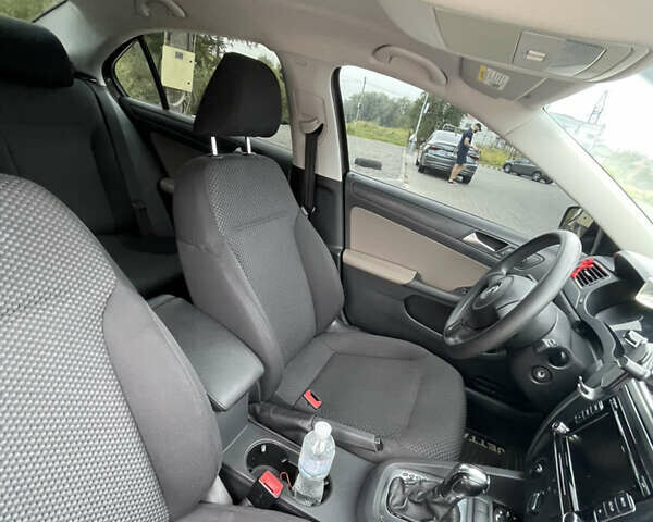 Коричневый Фольксваген Джетта, объемом двигателя 2 л и пробегом 259 тыс. км за 7999 $, фото 13 на Automoto.ua