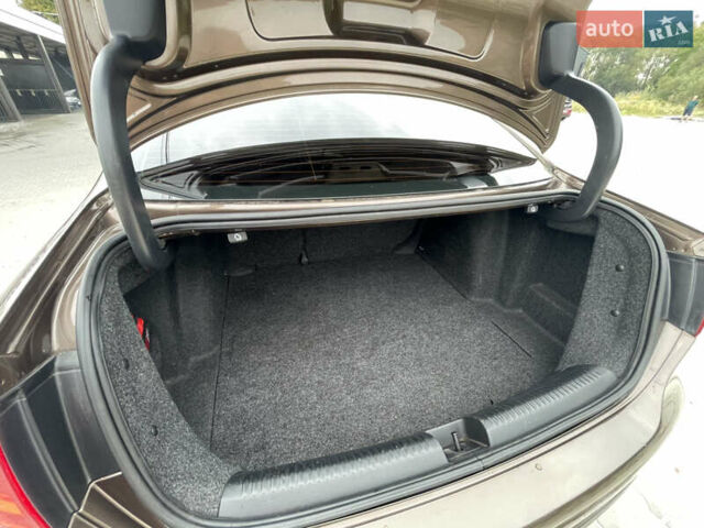 Коричневый Фольксваген Джетта, объемом двигателя 2 л и пробегом 259 тыс. км за 7999 $, фото 3 на Automoto.ua