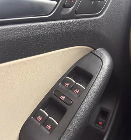 Коричневый Фольксваген Джетта, объемом двигателя 1.8 л и пробегом 182 тыс. км за 8000 $, фото 18 на Automoto.ua