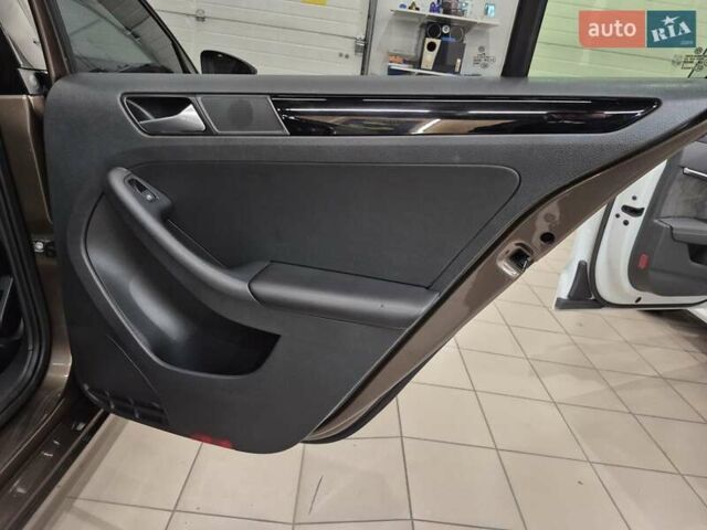 Фольксваген Джетта 2013 в Киеве на Automoto.ua Коричневый Фольксваген Джетта, объемом двигателя 1.97 л и пробегом 236 тыс. км за 10800 $, фото 30 на Automoto.ua