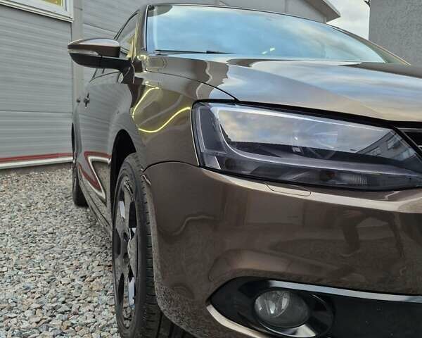 Фольксваген Джетта 2013 в Киеве на Automoto.ua Коричневый Фольксваген Джетта, объемом двигателя 1.97 л и пробегом 236 тыс. км за 10800 $, фото 8 на Automoto.ua