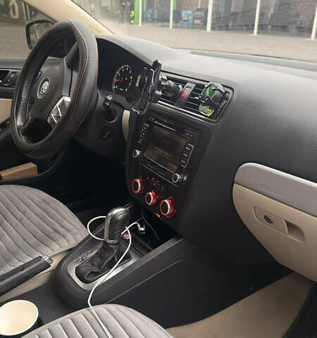 Коричневый Фольксваген Джетта, объемом двигателя 1.8 л и пробегом 182 тыс. км за 8000 $, фото 12 на Automoto.ua