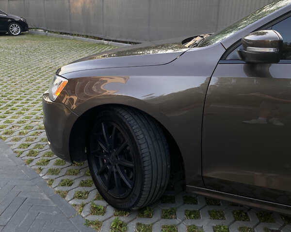 Коричневый Фольксваген Джетта, объемом двигателя 1.97 л и пробегом 152 тыс. км за 9100 $, фото 2 на Automoto.ua