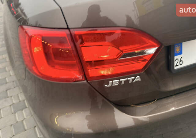 Коричневый Фольксваген Джетта, объемом двигателя 1.8 л и пробегом 182 тыс. км за 8000 $, фото 10 на Automoto.ua