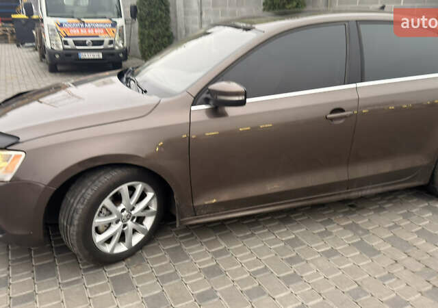 Коричневый Фольксваген Джетта, объемом двигателя 1.8 л и пробегом 182 тыс. км за 8000 $, фото 4 на Automoto.ua